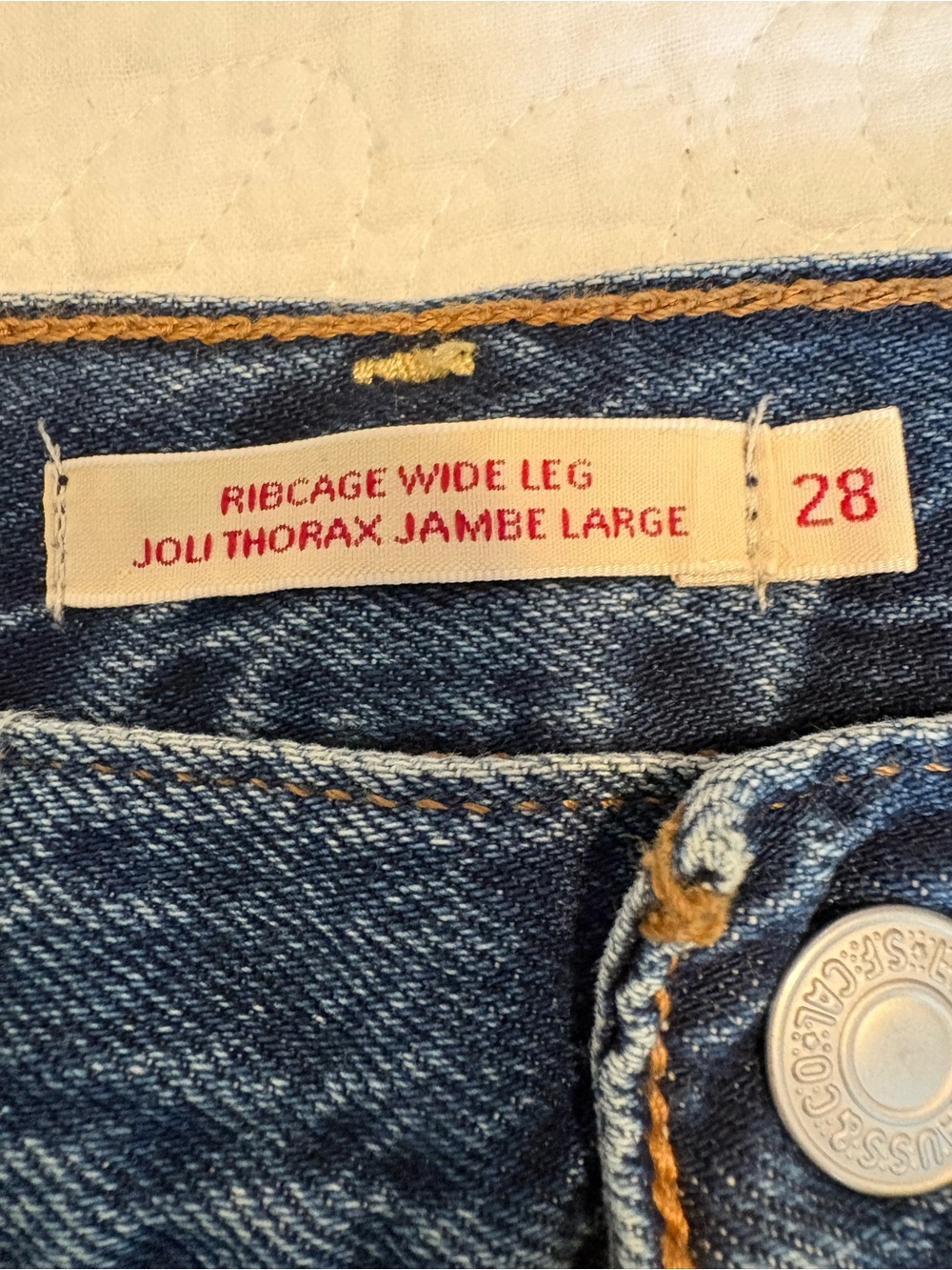 Levi's Ribcage Wide Leg - Picture 2 of 3
